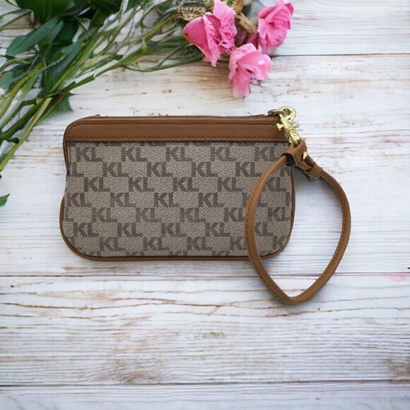 Karl Lagerfeld Paris Textured Faux Leather Wristlet Gold Tone Logo NIB - Picture 4 of 9